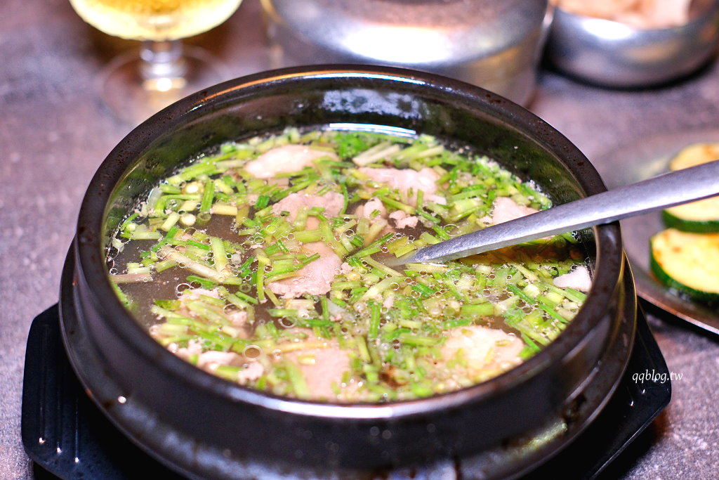 台中西區︱聖水洞水芹燒酒屋．台灣第一家水芹料理餐廳 @QQ的懶骨頭