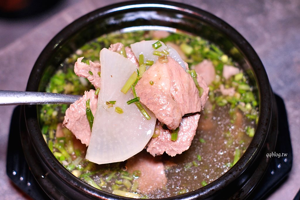 台中西區︱聖水洞水芹燒酒屋．台灣第一家水芹料理餐廳 @QQ的懶骨頭