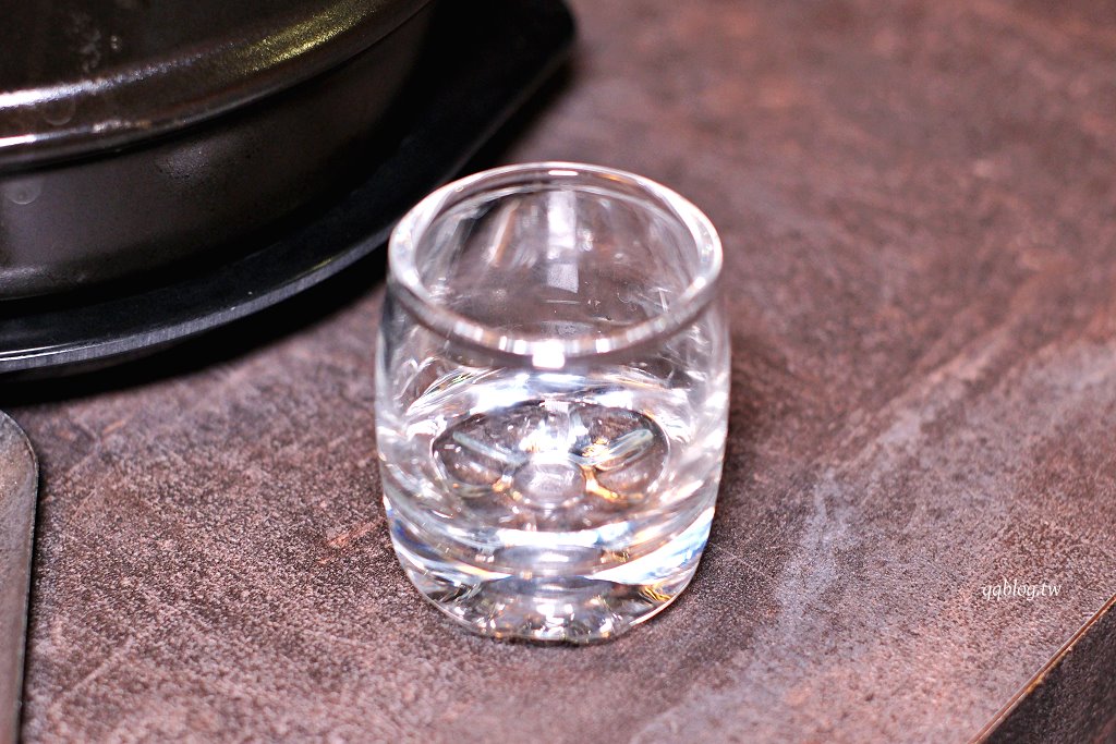 台中西區︱聖水洞水芹燒酒屋．台灣第一家水芹料理餐廳 @QQ的懶骨頭