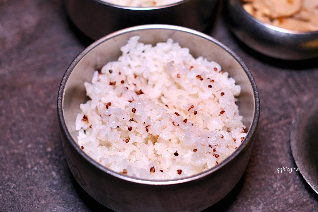 台中西區︱聖水洞水芹燒酒屋．台灣第一家水芹料理餐廳 @QQ的懶骨頭