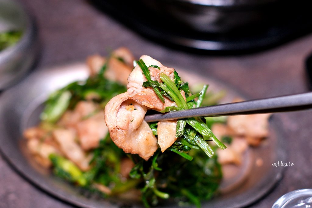 台中西區︱聖水洞水芹燒酒屋．台灣第一家水芹料理餐廳 @QQ的懶骨頭