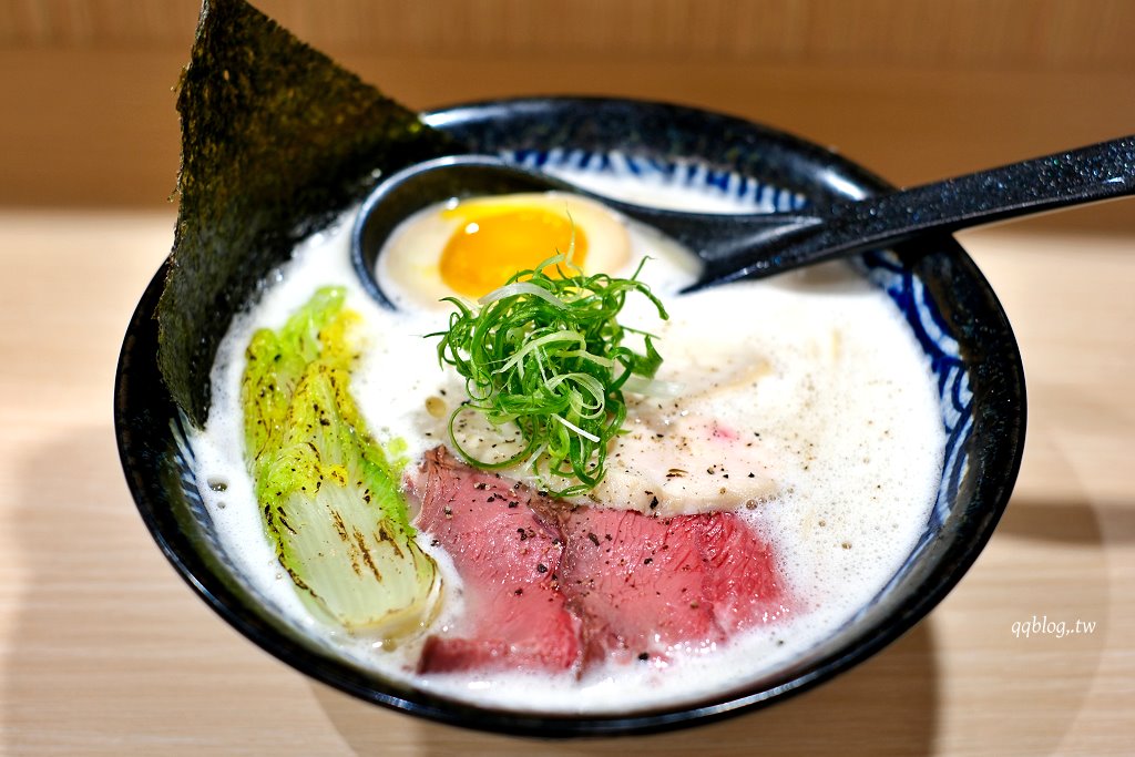 台中中區︱牛と柚ラーメン．台中少見牛系拉麵，香淳濃厚好吃 @QQ的懶骨頭