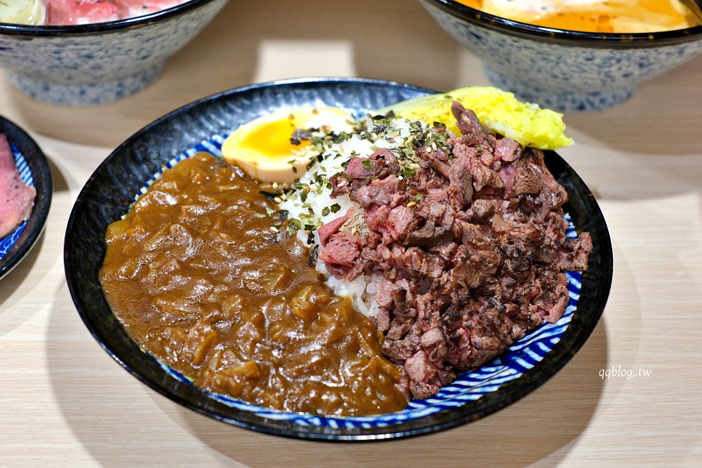 台中中區︱牛と柚ラーメン．台中少見牛系拉麵，香淳濃厚好吃 @QQ的懶骨頭