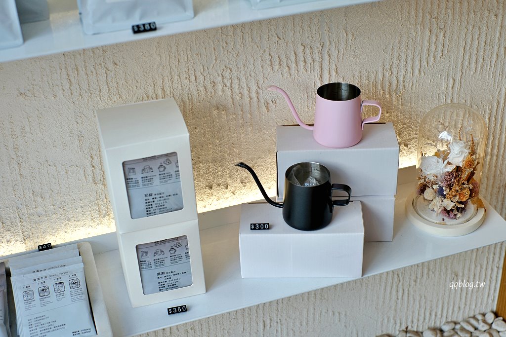 彰化︱浮生咖啡 Floathing Cafe．純白色貨櫃屋咖啡館，特調咖啡好喝 @QQ的懶骨頭