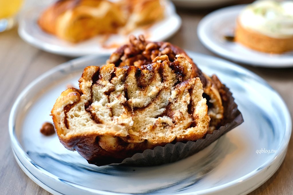 彰化︱浮生咖啡 Floathing Cafe．純白色貨櫃屋咖啡館，特調咖啡好喝 @QQ的懶骨頭