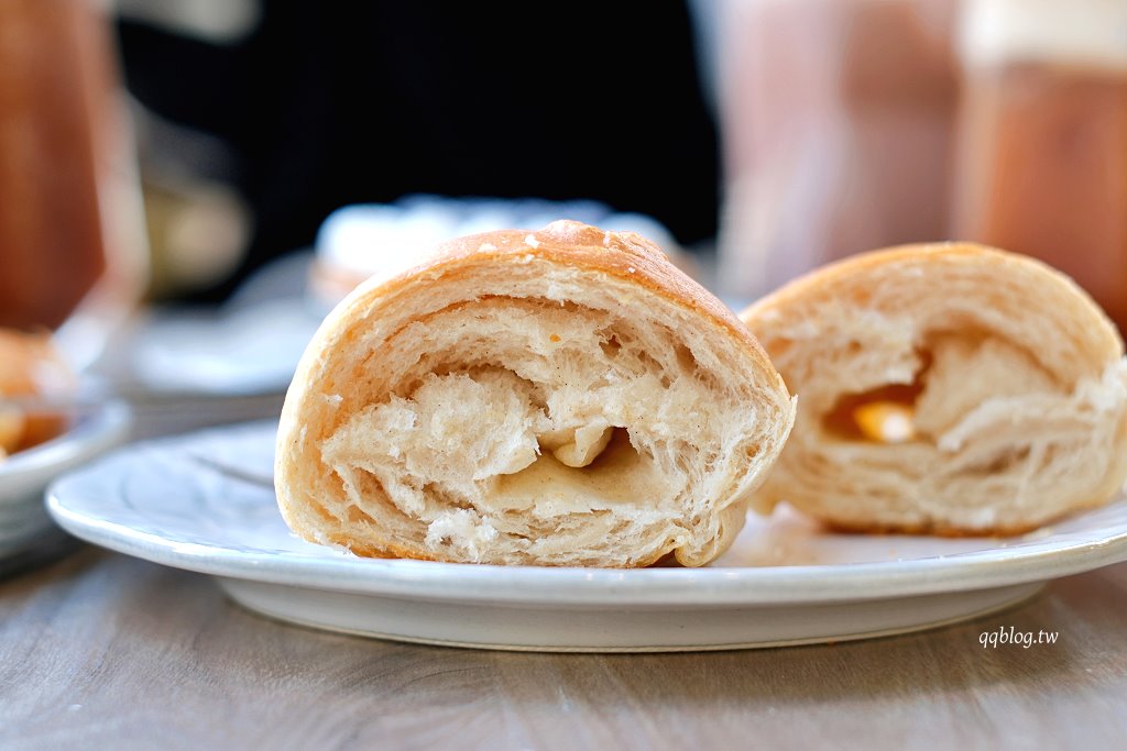 彰化︱浮生咖啡 Floathing Cafe．純白色貨櫃屋咖啡館，特調咖啡好喝 @QQ的懶骨頭