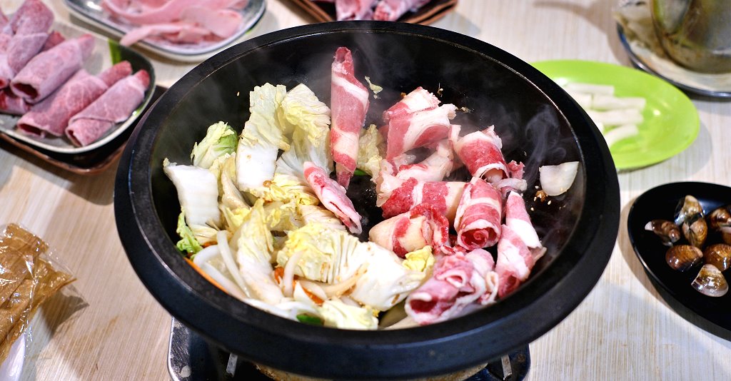 【台中名產】寶泉食品《藍山脆皮蛋糕》 @QQ的懶骨頭