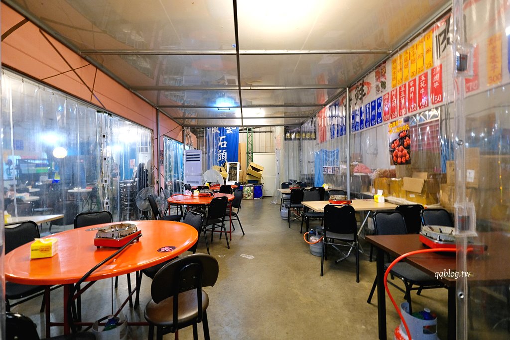 台中北屯︱食藝石頭火鍋 水湳店．傳統現炒火鍋，環境有著濃濃的復古情懷 @QQ的懶骨頭