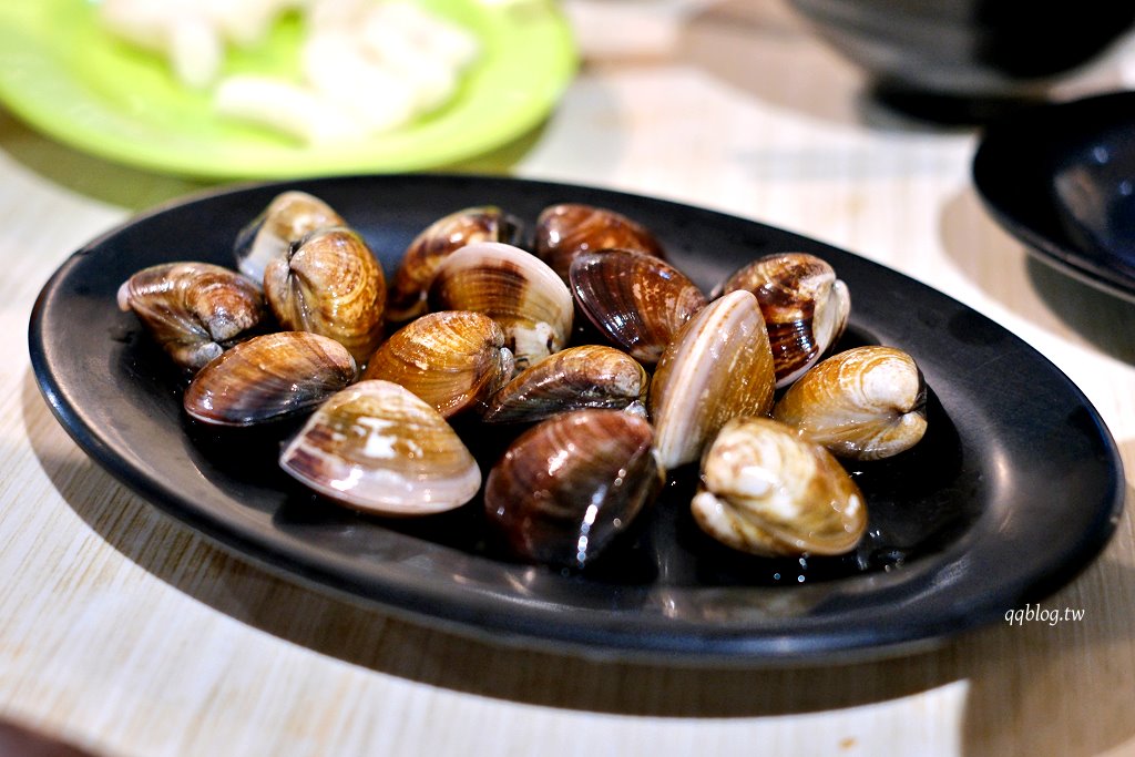 台中北屯︱食藝石頭火鍋 水湳店.傳統現炒火鍋,環境有著濃濃的復古情懷 @QQ的懶骨頭 台中北屯︱食藝石頭火鍋 水湳店.傳統現炒火鍋,環境有著濃濃的復古情懷 @QQ的懶骨頭