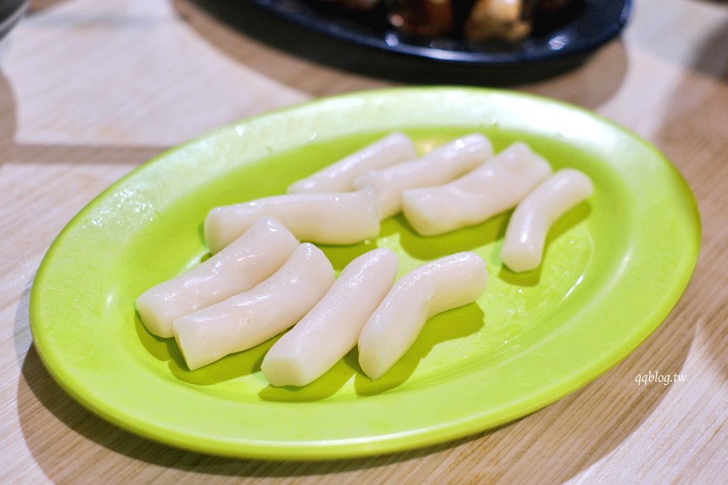 台中北屯︱食藝石頭火鍋 水湳店.傳統現炒火鍋,環境有著濃濃的復古情懷 @QQ的懶骨頭 台中北屯︱食藝石頭火鍋 水湳店.傳統現炒火鍋,環境有著濃濃的復古情懷 @QQ的懶骨頭