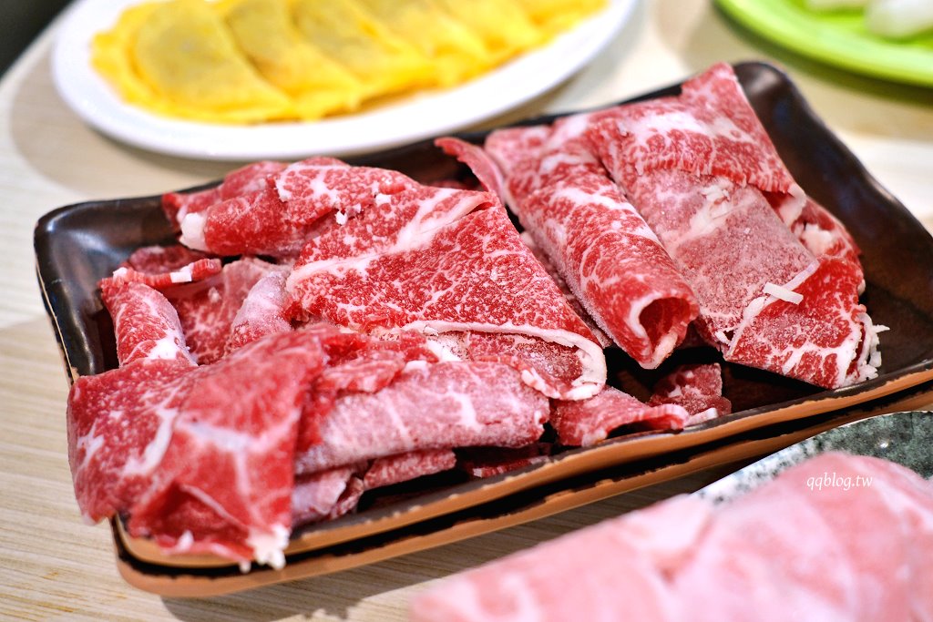 台中北屯︱食藝石頭火鍋 水湳店.傳統現炒火鍋,環境有著濃濃的復古情懷 @QQ的懶骨頭 台中北屯︱食藝石頭火鍋 水湳店.傳統現炒火鍋,環境有著濃濃的復古情懷 @QQ的懶骨頭