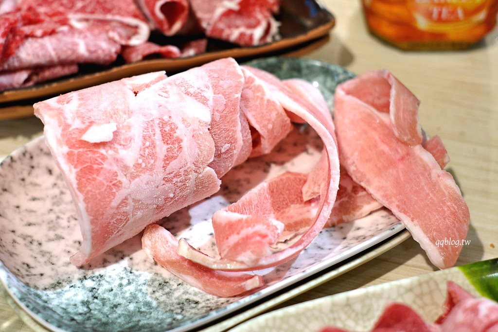 台中北屯︱食藝石頭火鍋 水湳店.傳統現炒火鍋,環境有著濃濃的復古情懷 @QQ的懶骨頭 台中北屯︱食藝石頭火鍋 水湳店.傳統現炒火鍋,環境有著濃濃的復古情懷 @QQ的懶骨頭