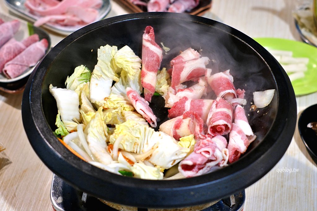 台中北屯︱食藝石頭火鍋 水湳店.傳統現炒火鍋,環境有著濃濃的復古情懷 @QQ的懶骨頭 台中北屯︱食藝石頭火鍋 水湳店.傳統現炒火鍋,環境有著濃濃的復古情懷 @QQ的懶骨頭