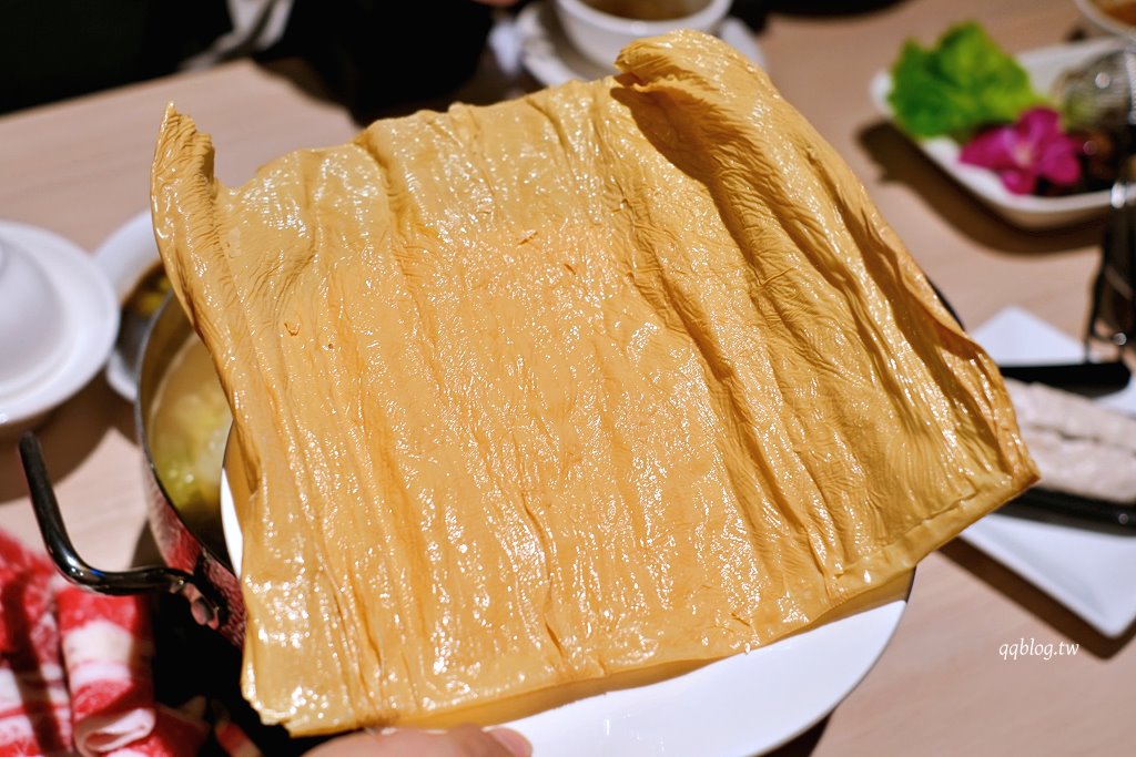 台中北屯︱老沙茶潮汕火鍋．手炒沙茶香氣濃，食材新鮮價位偏高 @QQ的懶骨頭