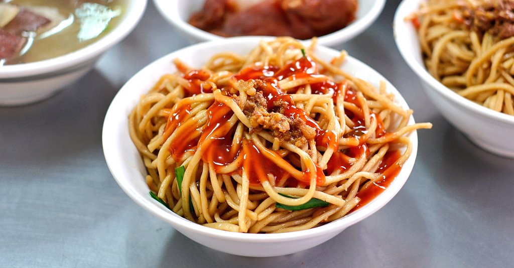 台中東勢︱阿婆炒麵．東勢人氣早午餐，簡單又不失美味，一碗就可以吃很飽 @QQ的懶骨頭