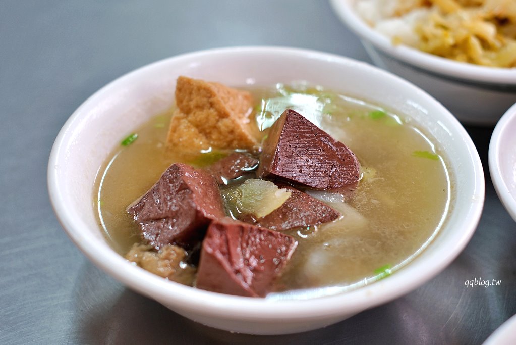 台中東勢︱阿婆炒麵．東勢人氣早午餐，簡單又不失美味，一碗就可以吃很飽 @QQ的懶骨頭