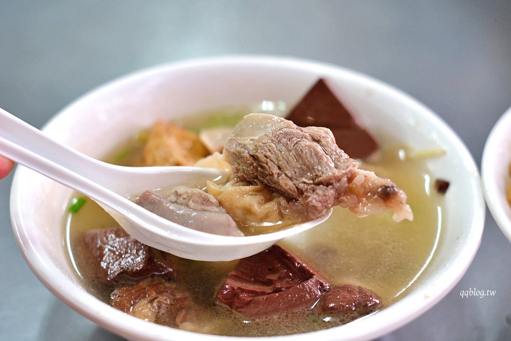 台中東勢︱阿婆炒麵．東勢人氣早午餐，簡單又不失美味，一碗就可以吃很飽 @QQ的懶骨頭