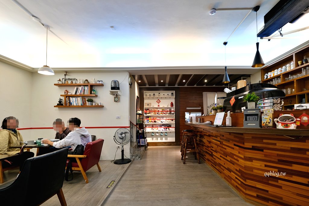 高雄前金︱夯漫廚房 HunMan Kitchen.巷子裡的美味小店,份量十足價格親民 @QQ的懶骨頭 高雄前金︱夯漫廚房 HunMan Kitchen.巷子裡的美味小店,份量十足價格親民 @QQ的懶骨頭