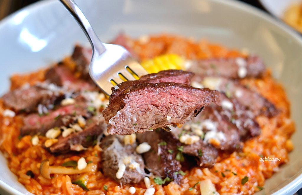 高雄前金︱夯漫廚房 HunMan Kitchen．巷子裡的美味小店，份量十足價格親民 @QQ的懶骨頭