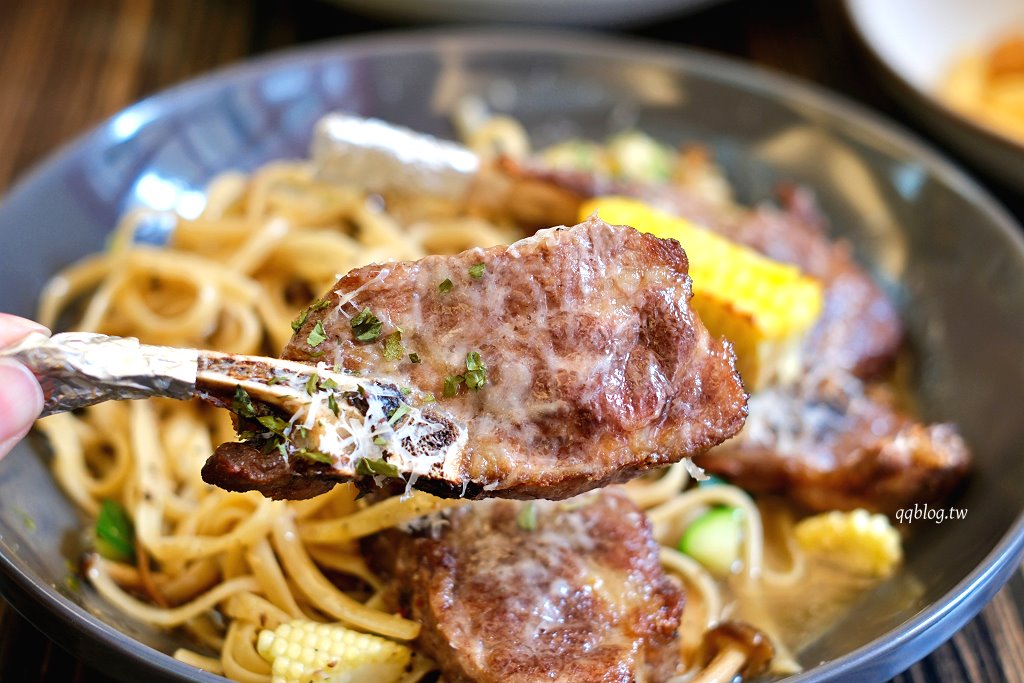 高雄前金︱夯漫廚房 HunMan Kitchen.巷子裡的美味小店,份量十足價格親民 @QQ的懶骨頭 高雄前金︱夯漫廚房 HunMan Kitchen.巷子裡的美味小店,份量十足價格親民 @QQ的懶骨頭