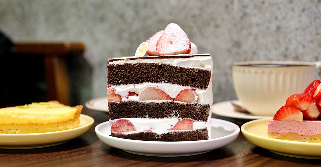 高雄前金︱晴。晨甜點咖啡．結合選物店的老宅甜點咖啡 @QQ的懶骨頭