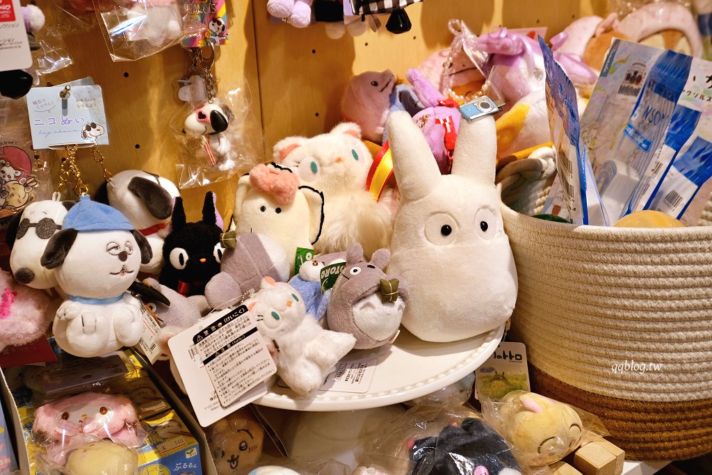 高雄前金︱晴。晨甜點咖啡．結合選物店的老宅甜點咖啡 @QQ的懶骨頭