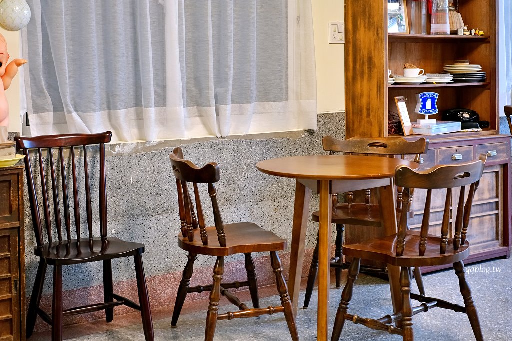 高雄前金︱晴。晨甜點咖啡．結合選物店的老宅甜點咖啡 @QQ的懶骨頭