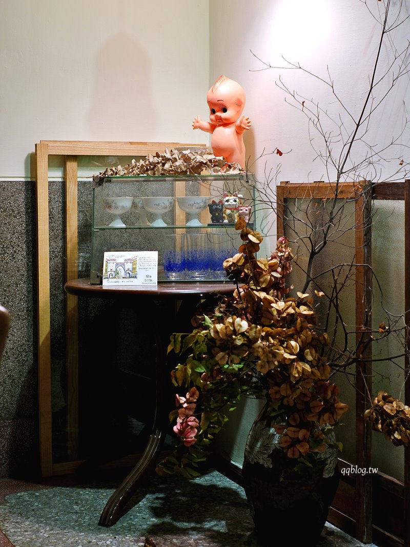 高雄前金︱晴。晨甜點咖啡．結合選物店的老宅甜點咖啡 @QQ的懶骨頭