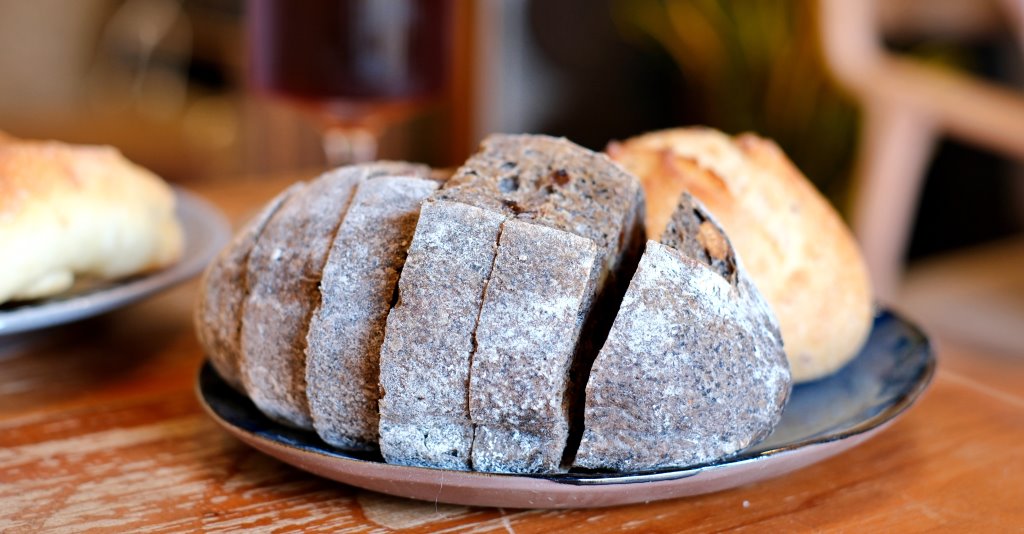 【台中旅遊】第四信用合作社．不只眼科可以吃冰，銀行也改賣冰了 @QQ的懶骨頭