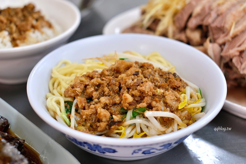 台中大肚︱王田鵝肉．運匠司機最愛的鵝肉店，超大一盤吃的很過癮 @QQ的懶骨頭