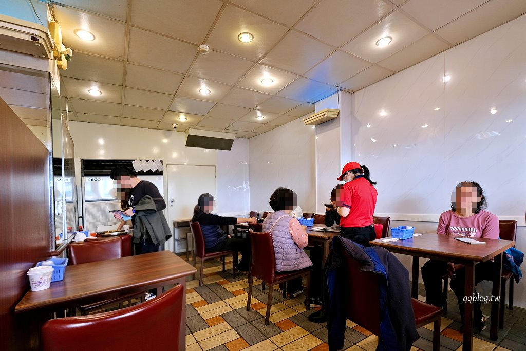 彰化︱慶豐牛排專賣店．飄香40餘年台式牛排館，全天候營業，不管什麼時候都在排隊 @QQ的懶骨頭