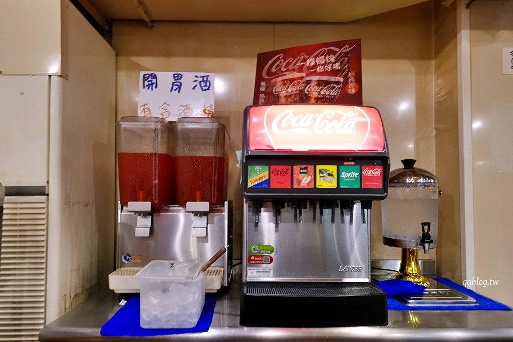 彰化︱慶豐牛排專賣店．飄香40餘年台式牛排館，全天候營業，不管什麼時候都在排隊 @QQ的懶骨頭
