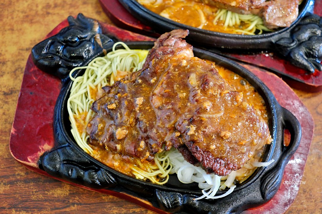 彰化︱慶豐牛排專賣店．飄香40餘年台式牛排館，全天候營業，不管什麼時候都在排隊 @QQ的懶骨頭