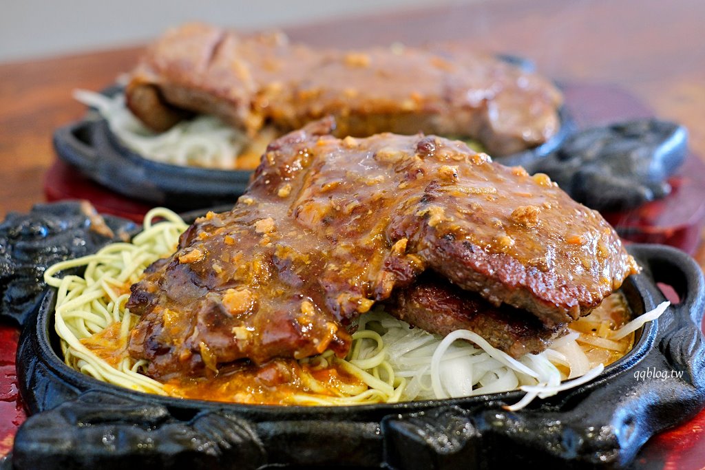 彰化︱慶豐牛排專賣店．飄香40餘年台式牛排館，全天候營業，不管什麼時候都在排隊 @QQ的懶骨頭