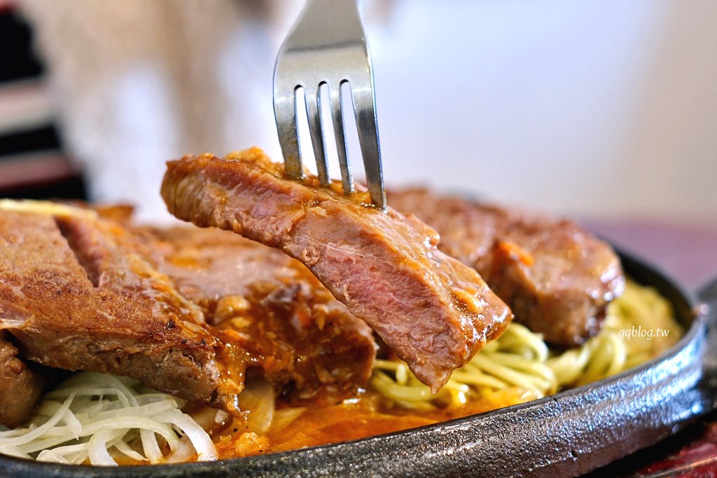 彰化︱慶豐牛排專賣店．飄香40餘年台式牛排館，全天候營業，不管什麼時候都在排隊 @QQ的懶骨頭