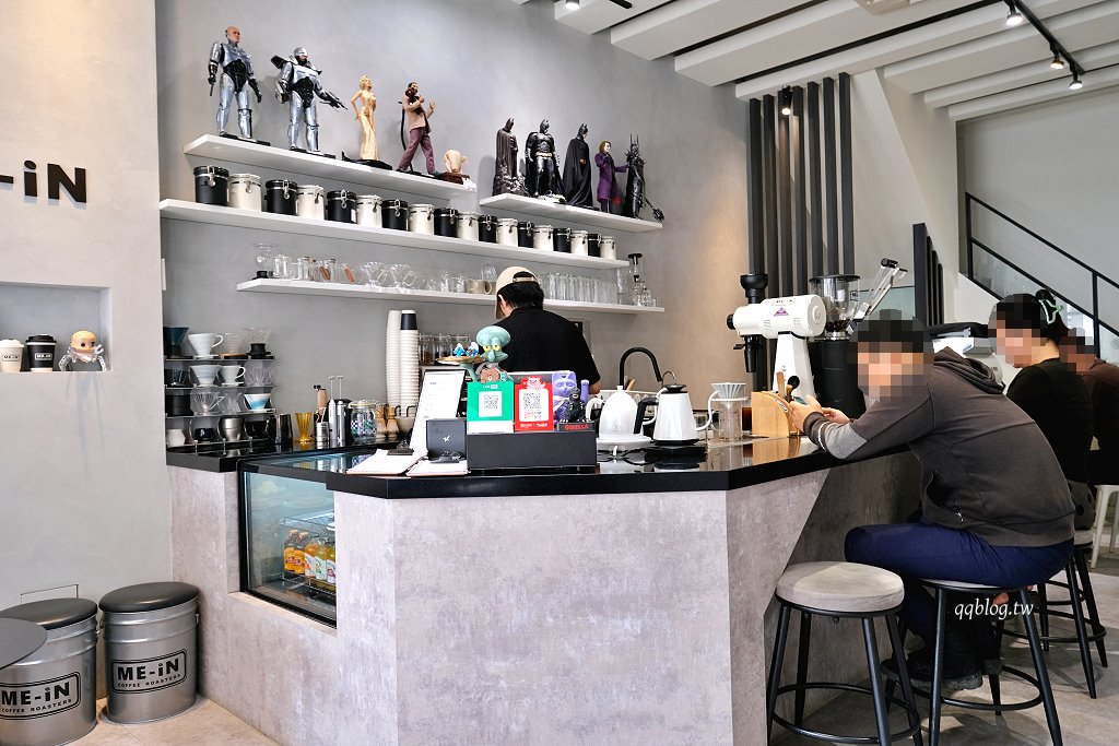 台中大甲︱ME-iN Coffee Roasters 米伊咖啡 ．大甲質感咖啡館，招牌水果千層捲必點 @QQ的懶骨頭