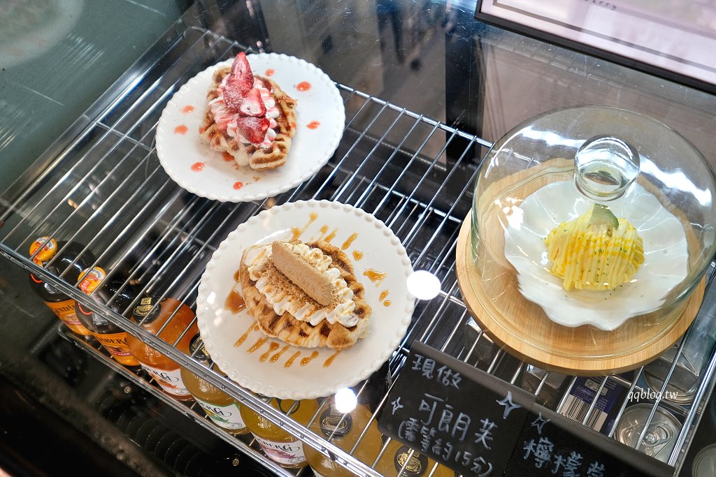 台中大甲︱ME-iN Coffee Roasters 米伊咖啡 ．大甲質感咖啡館，招牌水果千層捲必點 @QQ的懶骨頭