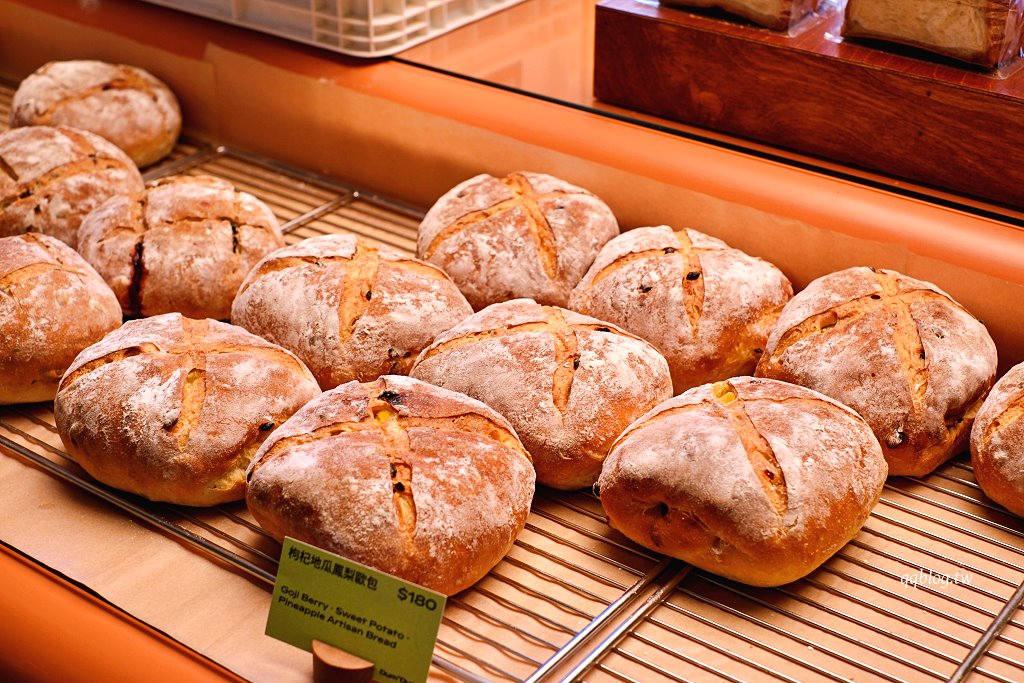 台中北屯︱Phase Coffee Roasters 水湳店．結合Dum Dum麵包的早午餐咖啡館，號稱最強烘焙咖啡店 @QQ的懶骨頭