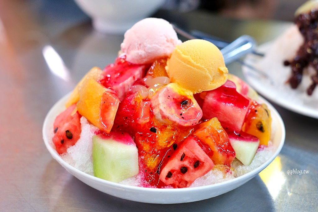 高雄鹽埕︱高雄婆婆冰創始總店．鹽埕人氣冰品，維持了百年的好味道 @QQ的懶骨頭