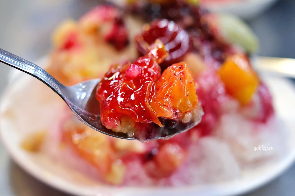 高雄鹽埕︱高雄婆婆冰創始總店．鹽埕人氣冰品，維持了百年的好味道 @QQ的懶骨頭