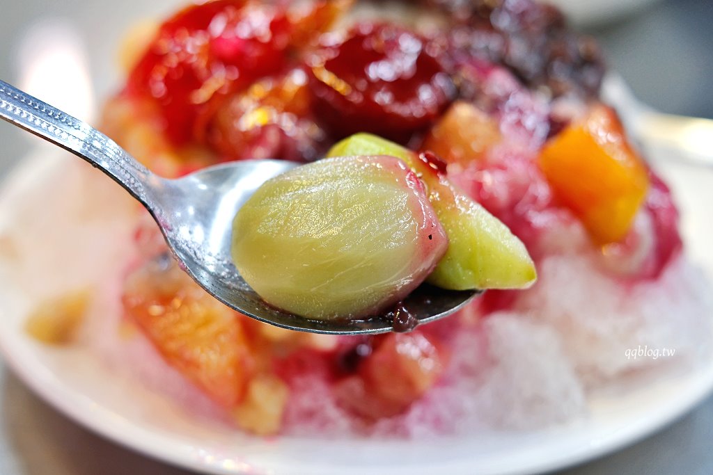 高雄鹽埕︱高雄婆婆冰創始總店．鹽埕人氣冰品，維持了百年的好味道 @QQ的懶骨頭