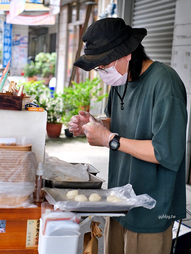 台中東勢︱木子家客家麻糬．一人作業的腳踏車麻糬，現點現包口感很好，晚來真的吃不到 @QQ的懶骨頭