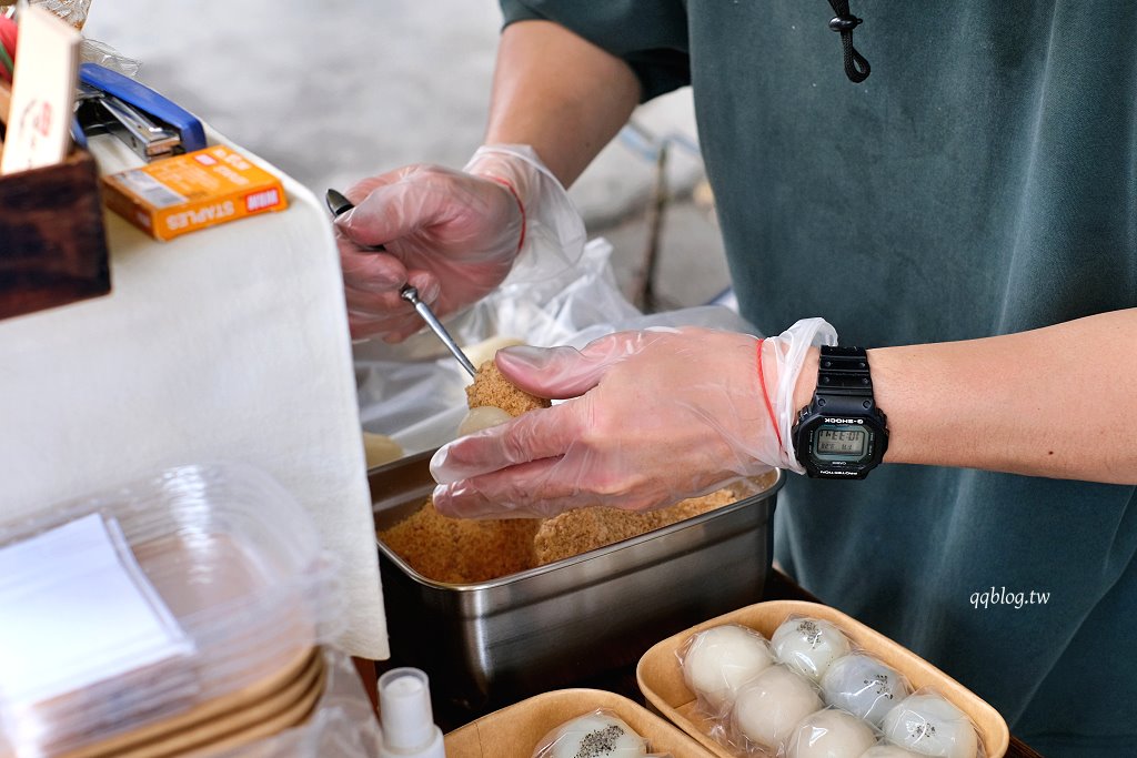 台中東勢︱木子家客家麻糬．一人作業的腳踏車麻糬，現點現包口感很好，晚來真的吃不到 @QQ的懶骨頭