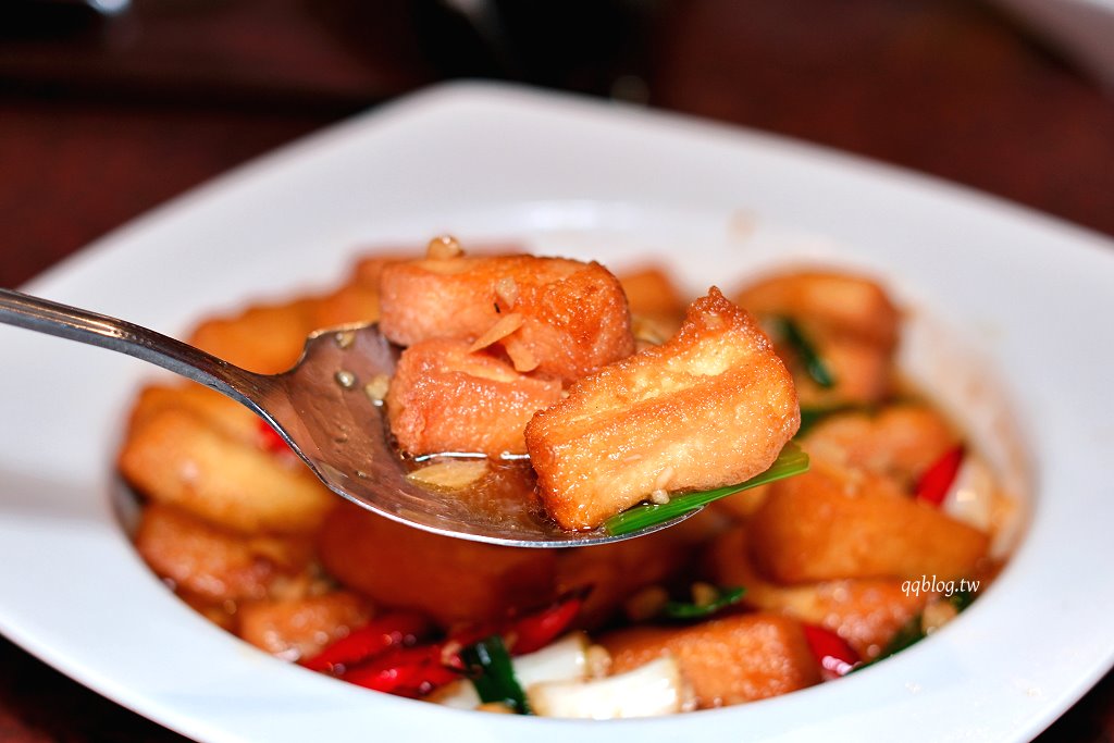 台中北屯︱溫叨古早味料理餐廳．三合院裡的古早味料理，連續多年獲得米其林指南推薦 @QQ的懶骨頭