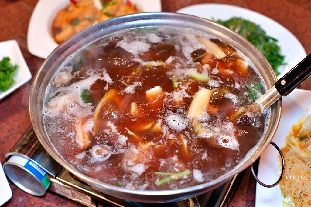 台中北屯︱溫叨古早味料理餐廳．三合院裡的古早味料理，連續多年獲得米其林指南推薦 @QQ的懶骨頭