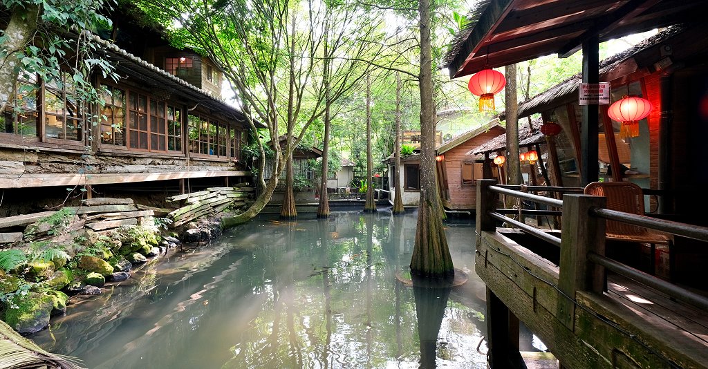 台中西區︱巴特三店 BUTTER Brunch&Cafe．餐點主打台灣少見的可雷拉特起司堡、帕芙洛娃甜點，近草悟道、勤美商圈(已歇業) @QQ的懶骨頭