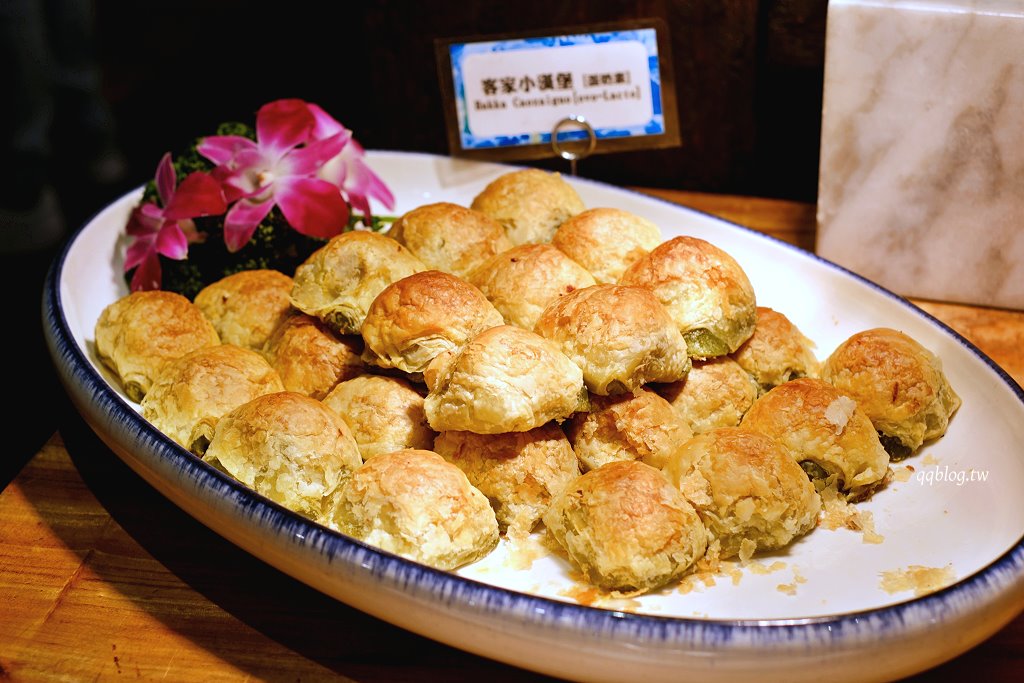 苗栗三義︱卓也小屋渡假園區．春暖花開賞花的季節，療鬱手作花朵移印染，蔬食百匯+下午茶，玩樂一整天 @QQ的懶骨頭