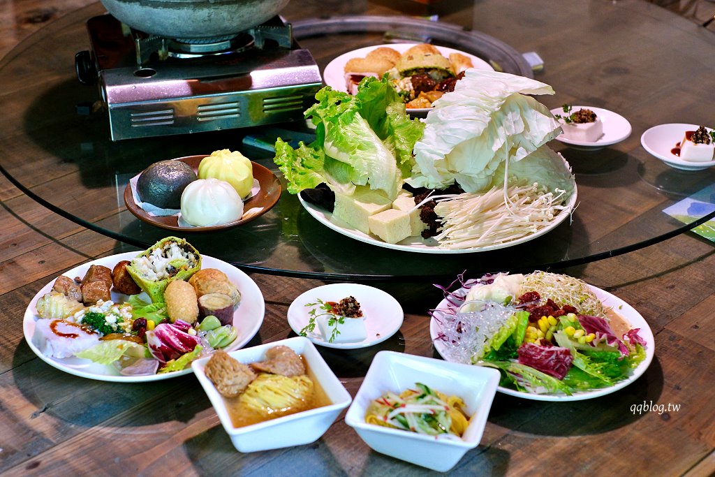 苗栗三義︱卓也小屋渡假園區．春暖花開賞花的季節，療鬱手作花朵移印染，蔬食百匯+下午茶，玩樂一整天 @QQ的懶骨頭