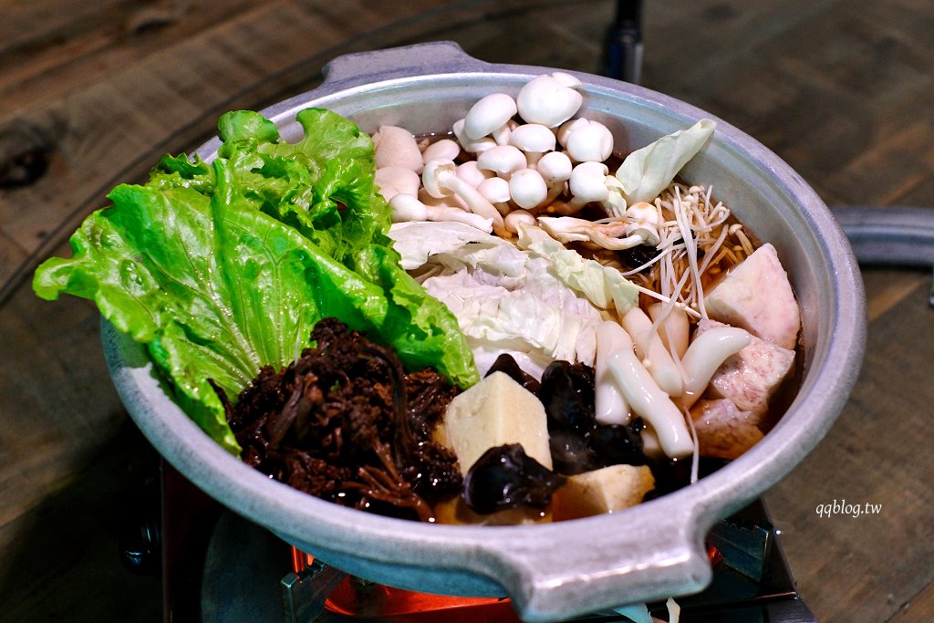 苗栗三義︱卓也小屋渡假園區．春暖花開賞花的季節，療鬱手作花朵移印染，蔬食百匯+下午茶，玩樂一整天 @QQ的懶骨頭