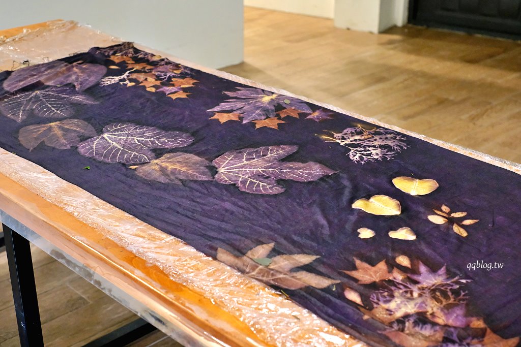 苗栗三義︱卓也小屋渡假園區．春暖花開賞花的季節，療鬱手作花朵移印染，蔬食百匯+下午茶，玩樂一整天 @QQ的懶骨頭